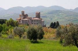 Castello Izzalini, Izzalini, Umbria