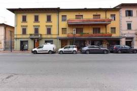 Building on three floors in central area - Chiusi Scalo
