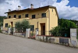 Headhouse with private garden and garage - Castiglion Fiorentino (AR)