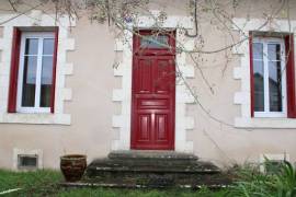 €139950 - 1930's Town Property In Ruffec With Attached Garden of 1074m2