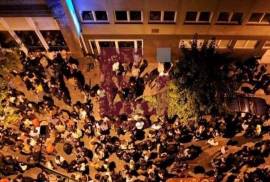 Bar in downtown Porto for transfer