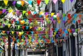 Bar in downtown Porto for transfer