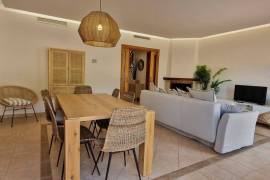 2+1 bedroom villa in private condominium in Vila Sol