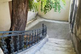 Large Winegrower Home With Garage, Courtyard And Terrace