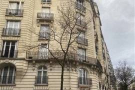 Apartment of 245m² | Beautiful haussmannian building in Auteuil | 6 Beds & 100m² Reception rooms | Paris 16th Arrondissement