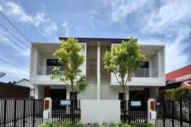 Cozy Two-Storey House  in Thalang Area