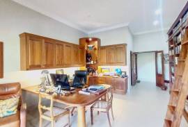 Luxury 5 Bed Villa For Sale In Montagu South