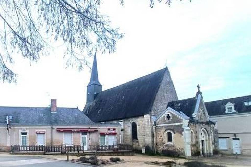 Dpt Maine et Loire (49), à vendre proche de BAUGE Bar - Brasserie