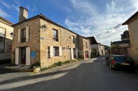 Dpt Dordogne (24), à vendre EXCIDEUIL maison P5 de 113 m² - Terrain de 196,00 m² -