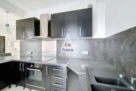 Duplex Apartment in Great Location