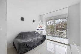 Duplex Apartment in Great Location