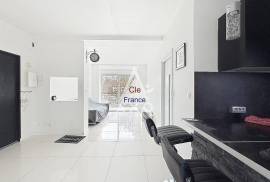 Duplex Apartment in Great Location