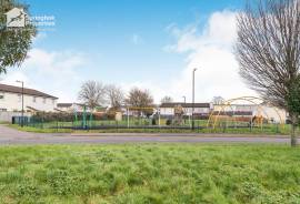 2 bedroom, Semi-detached house for sale