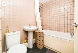 2 bedroom, Terraced House for sale