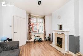 2 bedroom, Terraced House for sale