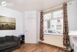 2 bedroom, Terraced House for sale