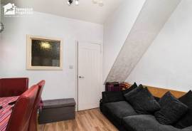 2 bedroom, Terraced House for sale