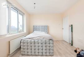 3 bedroom, Terraced House for sale