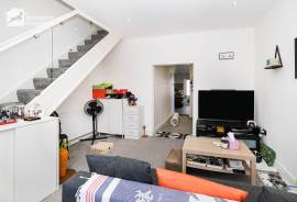 2 bedroom, Terraced House for sale