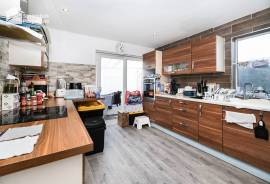 2 bedroom, Terraced House for sale