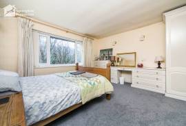 3 bedroom, Detached house for sale