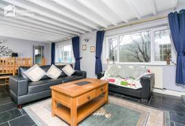 3 bedroom, Detached house for sale