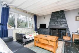 3 bedroom, Detached house for sale