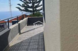 House with ocean views for sale!