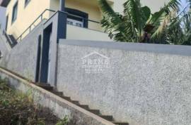 House with ocean views for sale!