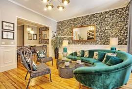 Charming duplex, 200m2, 5 bedrooms, Anjos, Arroios Charming duplex, 200m2, 5 bedrooms, Anjos, Arroios