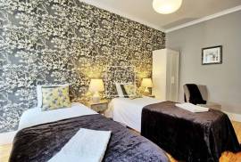 Charming duplex, 200m2, 5 bedrooms, Anjos, Arroios Charming duplex, 200m2, 5 bedrooms, Anjos, Arroios