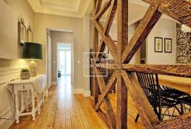 Charming duplex, 200m2, 5 bedrooms, Anjos, Arroios Charming duplex, 200m2, 5 bedrooms, Anjos, Arroios