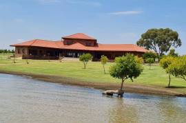 Luxury Estate with Multiple Properties For Sale In Vaaldam South