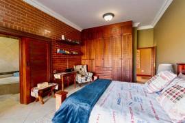 Luxury Estate with Multiple Properties For Sale In Vaaldam South