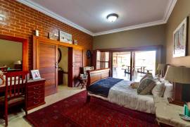 Luxury Estate with Multiple Properties For Sale In Vaaldam South