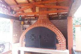 2 Villas with 9 Apartments For Sale In Sutomore