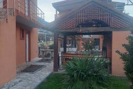 2 Villas with 9 Apartments For Sale In Sutomore