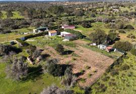 Land with Mobile Home, Annex & Garage in Espiche | Luz, Lagos, Algarve