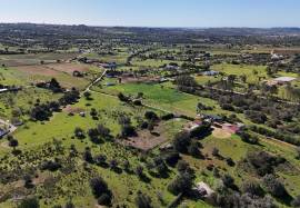 Land with Mobile Home, Annex & Garage in Espiche | Luz, Lagos, Algarve