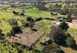 Land with Mobile Home, Annex & Garage in Espiche | Luz, Lagos, Algarve