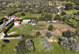 Land with Mobile Home, Annex & Garage in Espiche | Luz, Lagos, Algarve