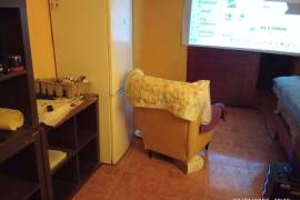 Penthouse for sale for 90.000 € – With large terrace and to be semi-renovated