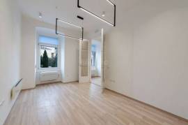 Lease, Rijeka, Center, luxury office space, in a building