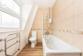 4 bedroom, Terraced House for sale