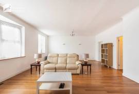 4 bedroom, Terraced House for sale