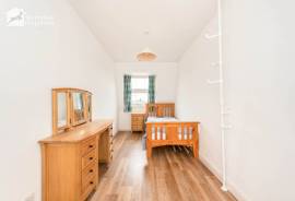 4 bedroom, Terraced House for sale