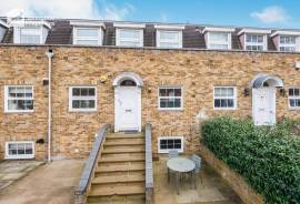 4 bedroom, Terraced House for sale