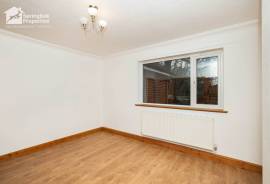 3 bedroom, Semi-detached house for sale