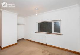 3 bedroom, Semi-detached house for sale