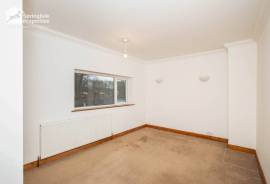 3 bedroom, Semi-detached house for sale